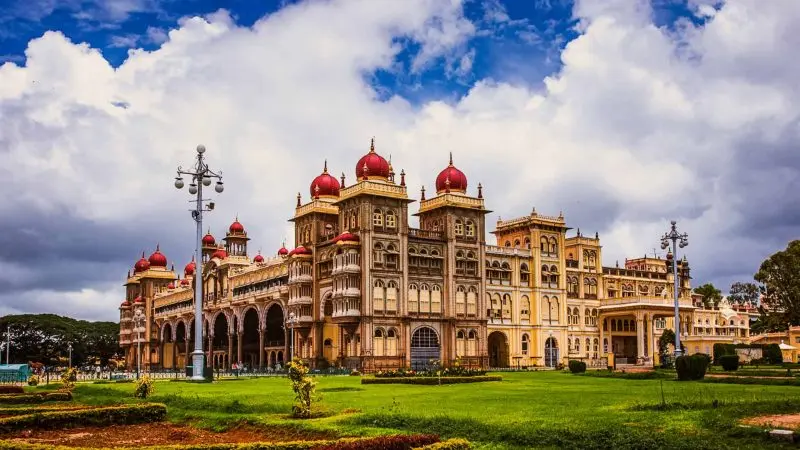 Mysore Palace: An Exquisite Blend of History, Architecture, and Cultural Richness